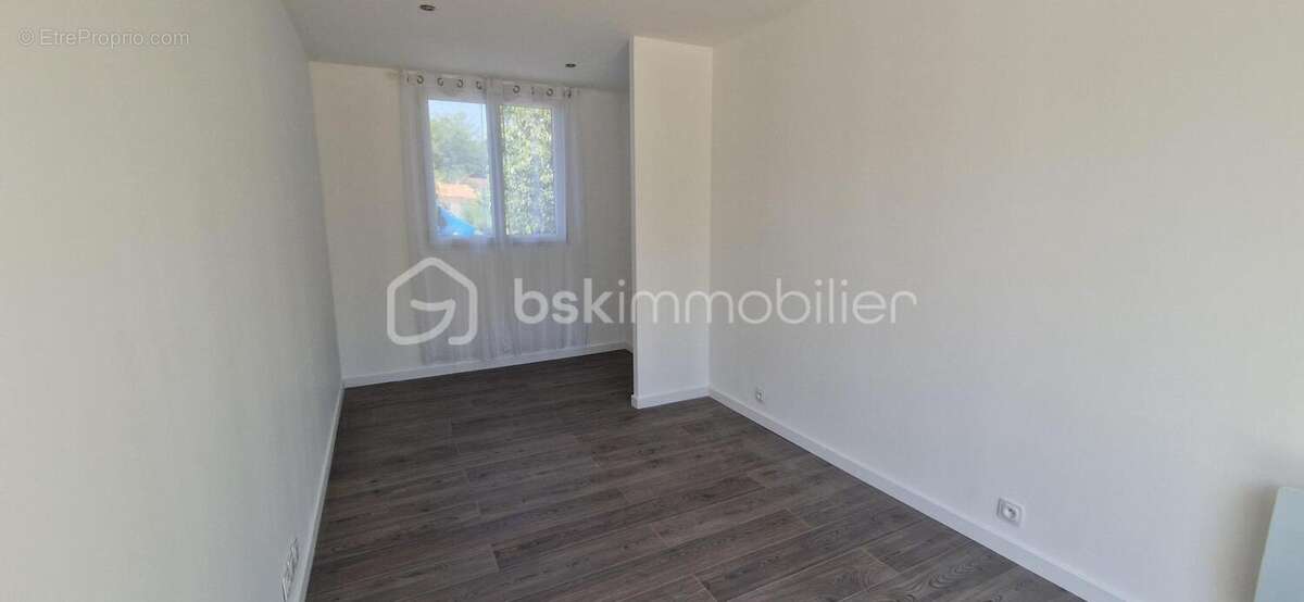 COUP DE CŒUR – Maison contemporaine de plain-pied de 130 m² sur un terrain de 1 210 m² - photo 8