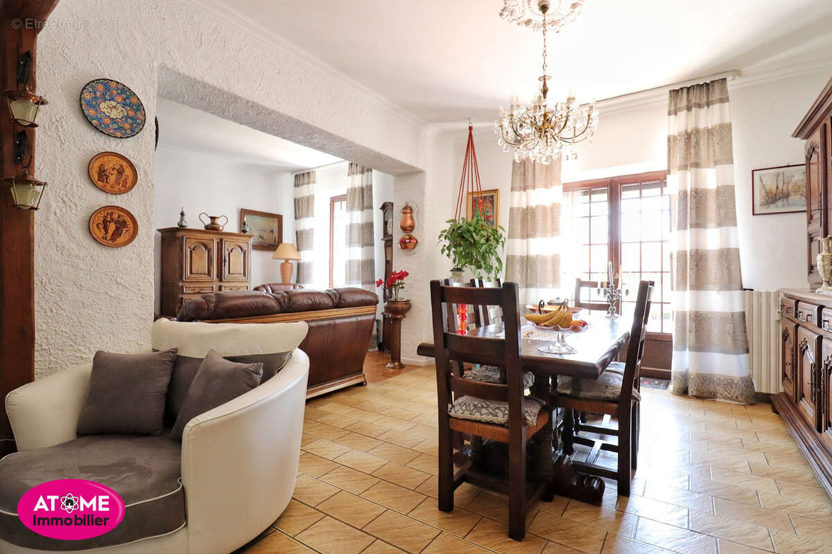 Appartement à AUBOUE