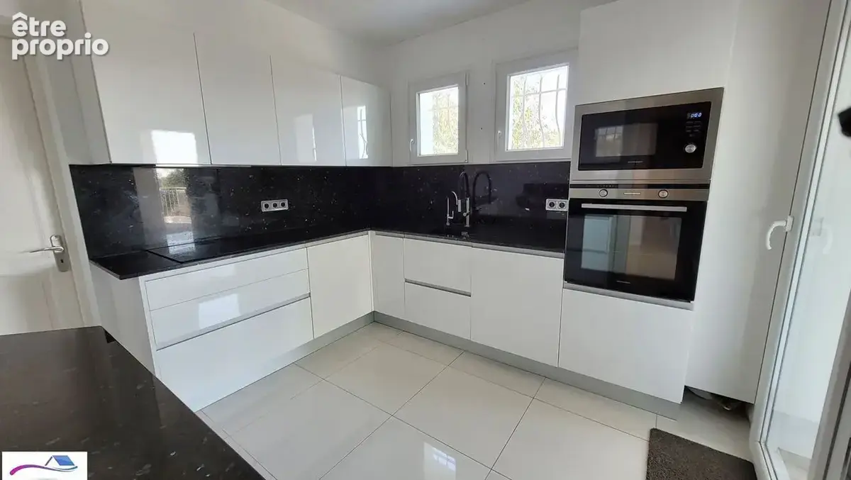 Maison 217 m² à Mandelieu-La-Napoule  - photo 8