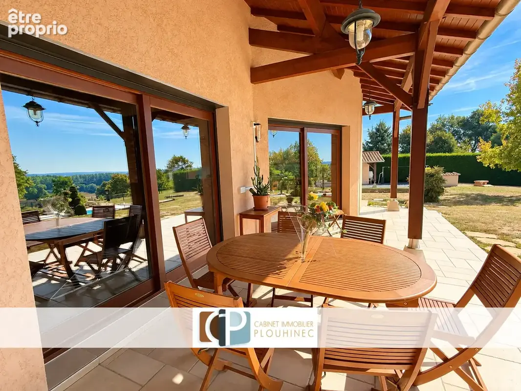 Villa avec piscine, dépendance et 1,4 hectare de terrain   Secteur Saint-Jean-sur-Veyle, proche Mâcon - photo 14