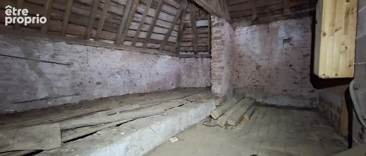 Saales, ancienne maison à rénover, avec dépendance et terrain à l'arrière, beaux espaces. - photo 16