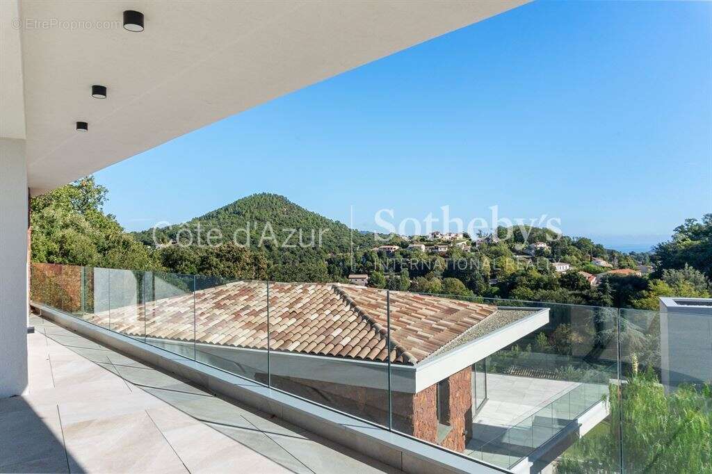 Appartement à LES ADRETS-DE-L'ESTEREL