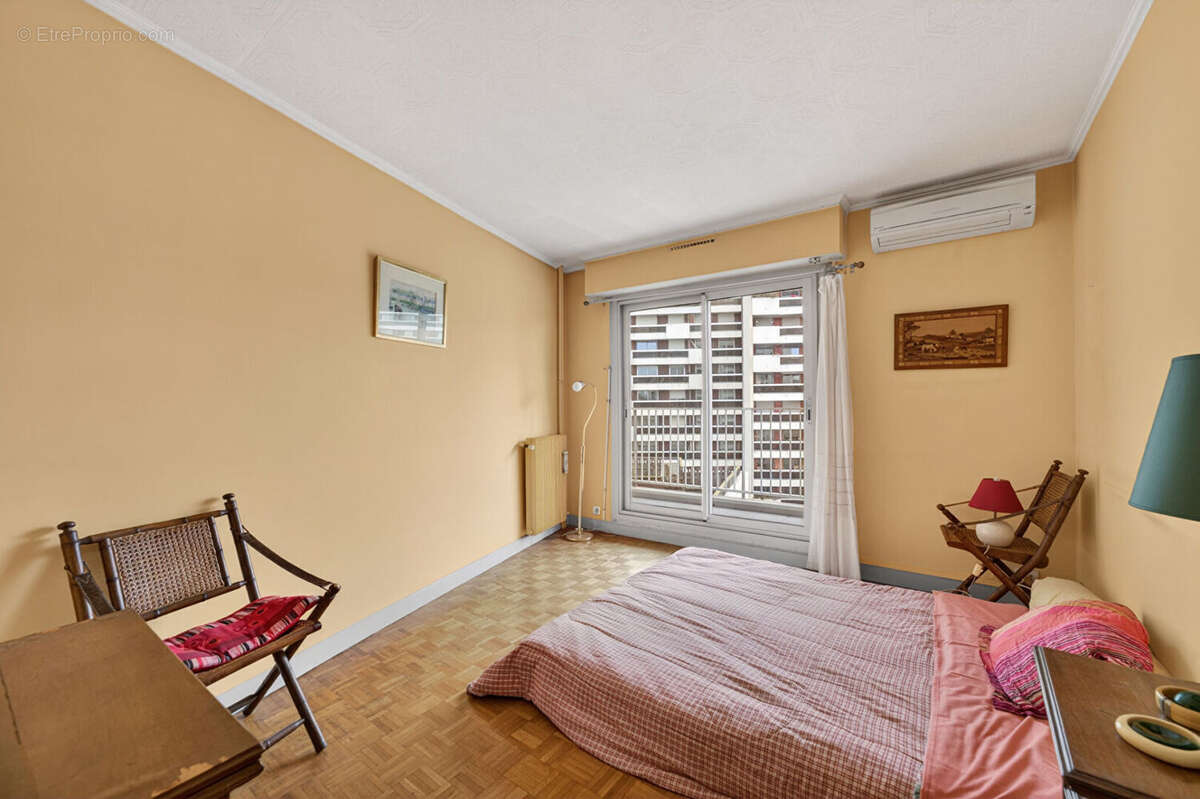 Appartement à PARIS-12E