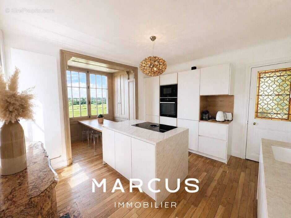 Maison 280 m² à Caen  - photo 3
