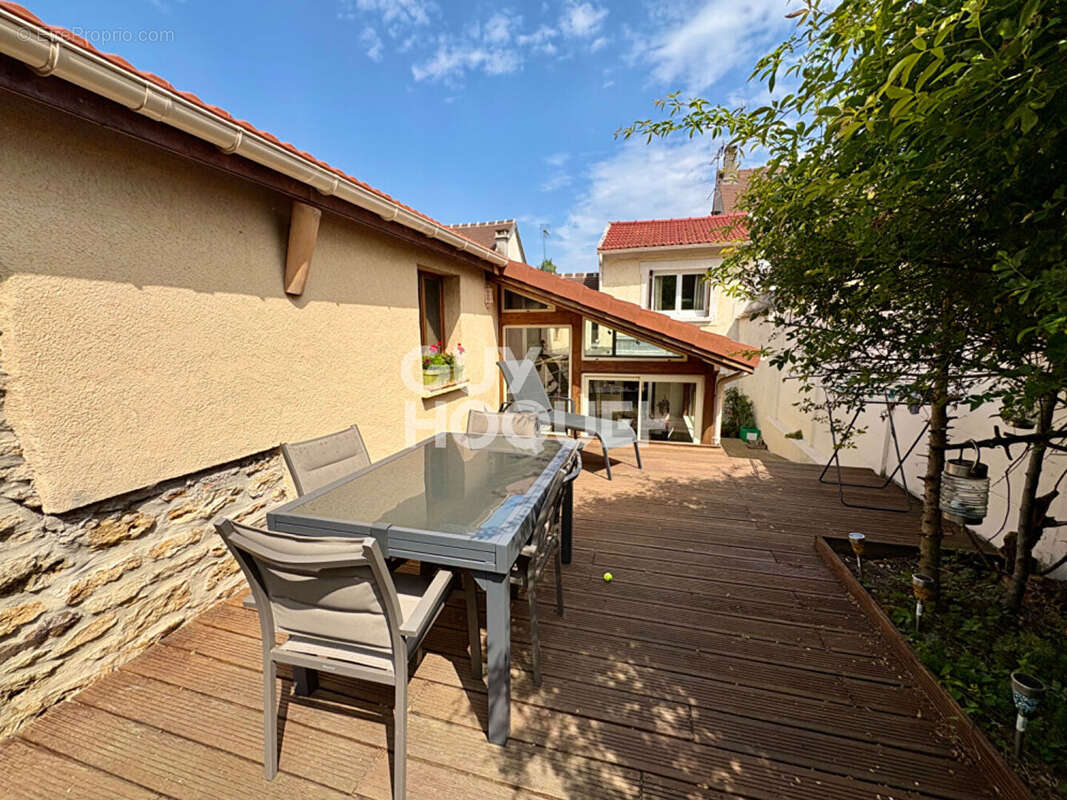 Maison à ETIOLLES
