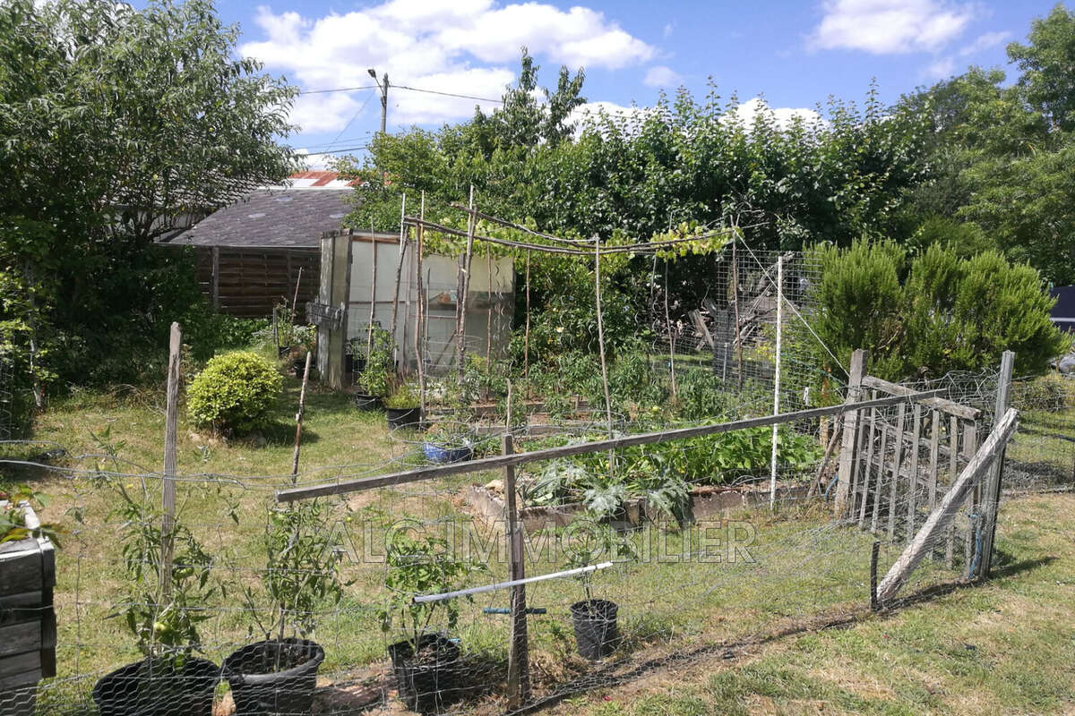 Maison 103 m² à Gesnes-Le-Gandelin  - photo 3