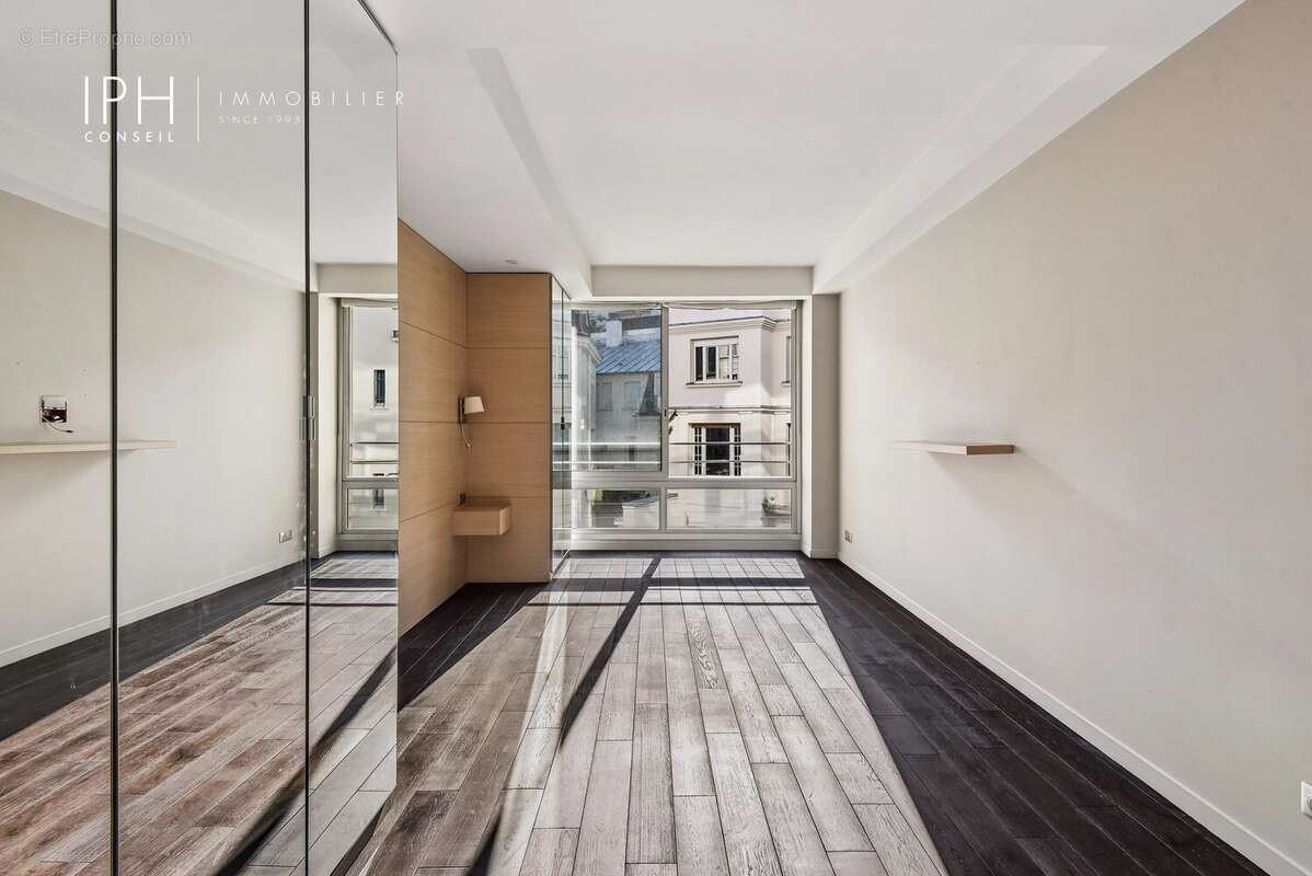 Appartement rénové, lumineux et proche commodités - photo 11