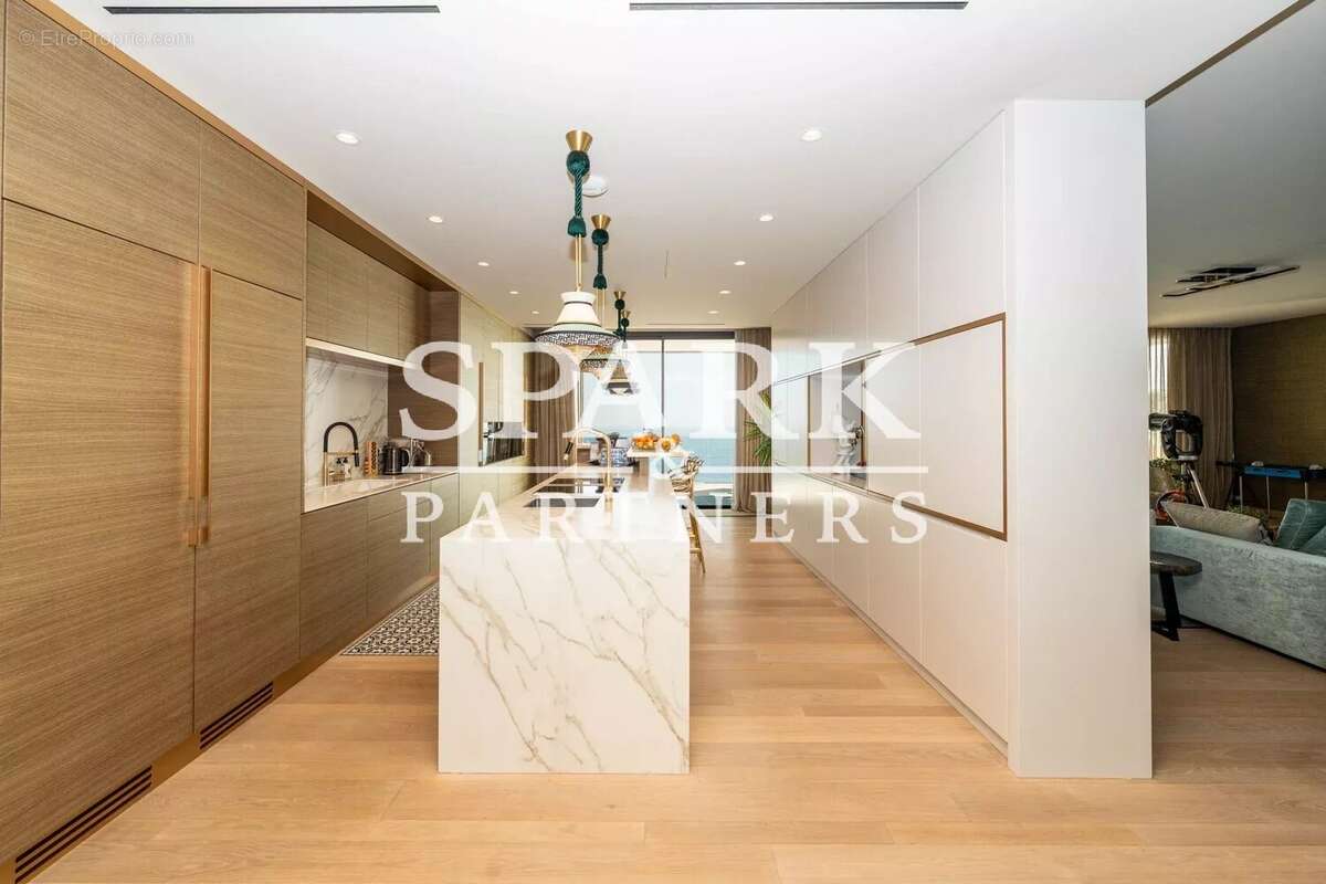 Appartement à ROQUEBRUNE-CAP-MARTIN