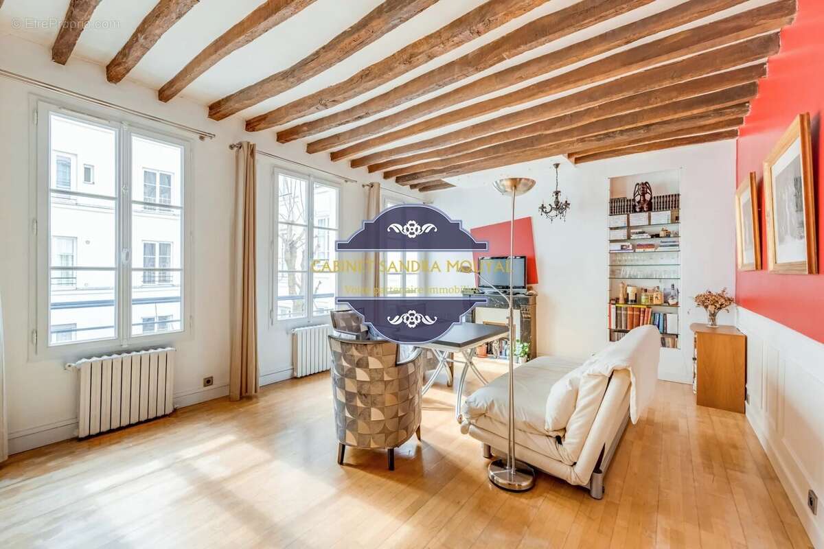 Appartement à PARIS-3E