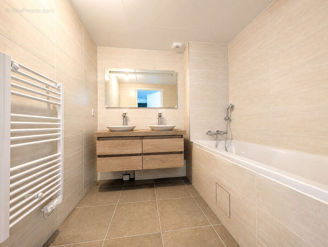 Appartement à MARSEILLE-8E