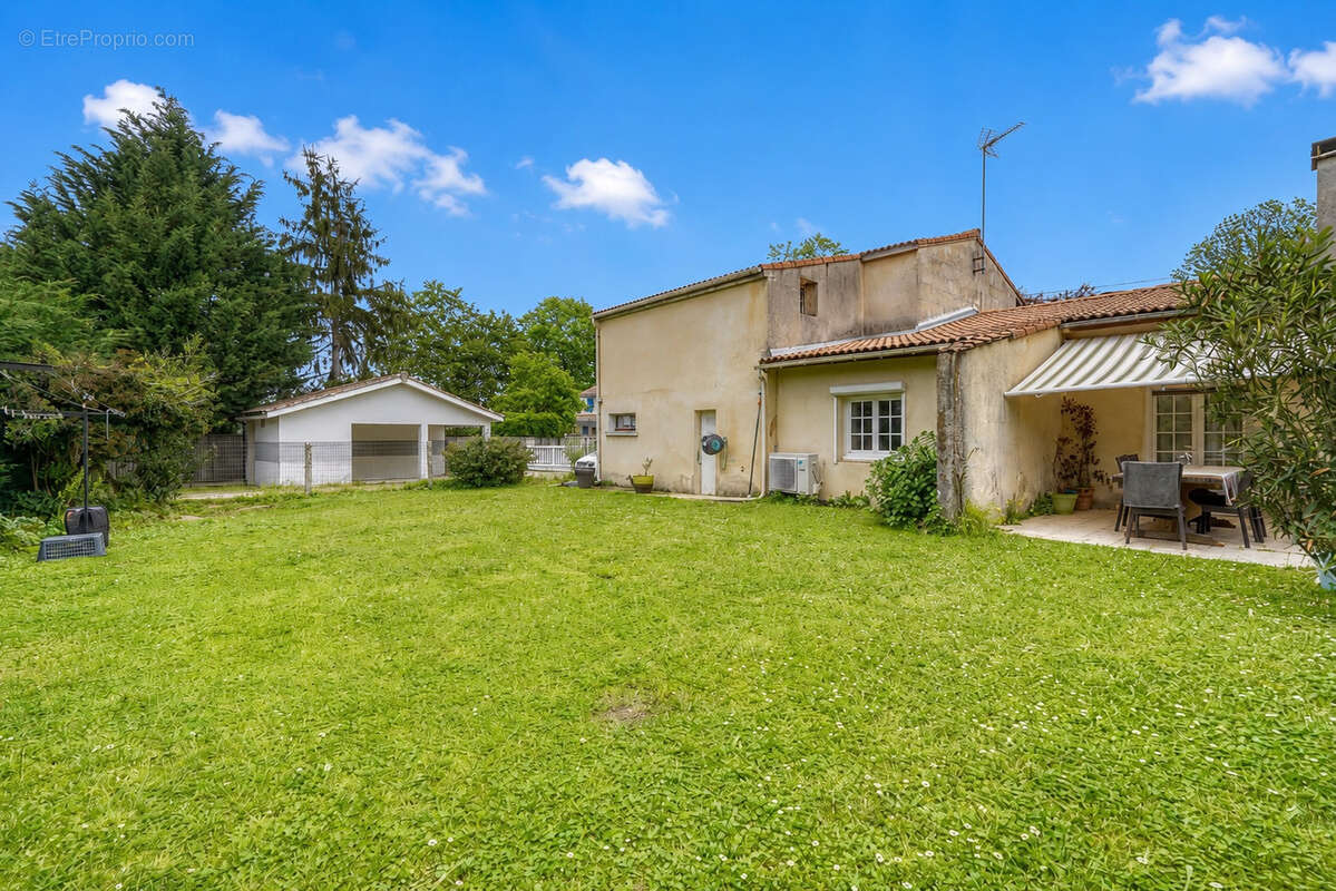 Maison à IZON