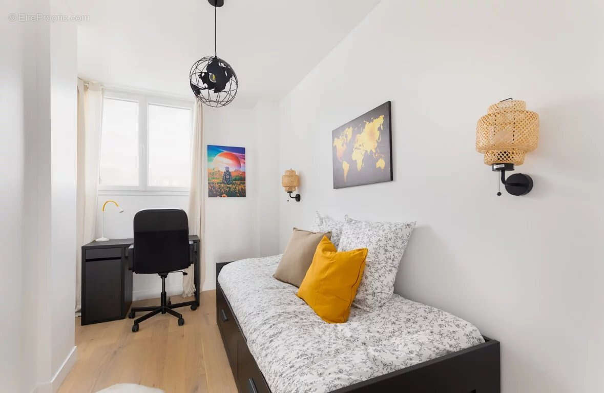 Appartement à PARIS-20E