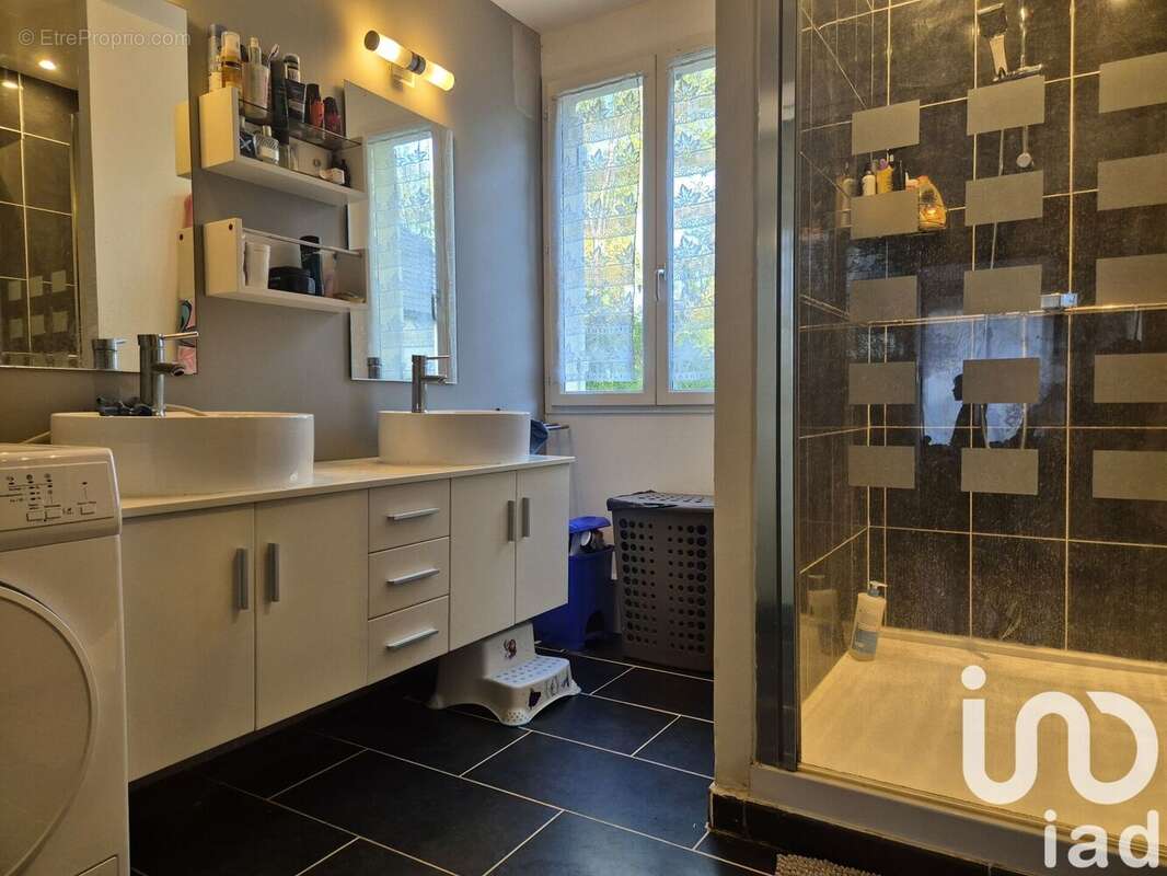 Photo 8 - Maison à CHATENAY-SUR-SEINE