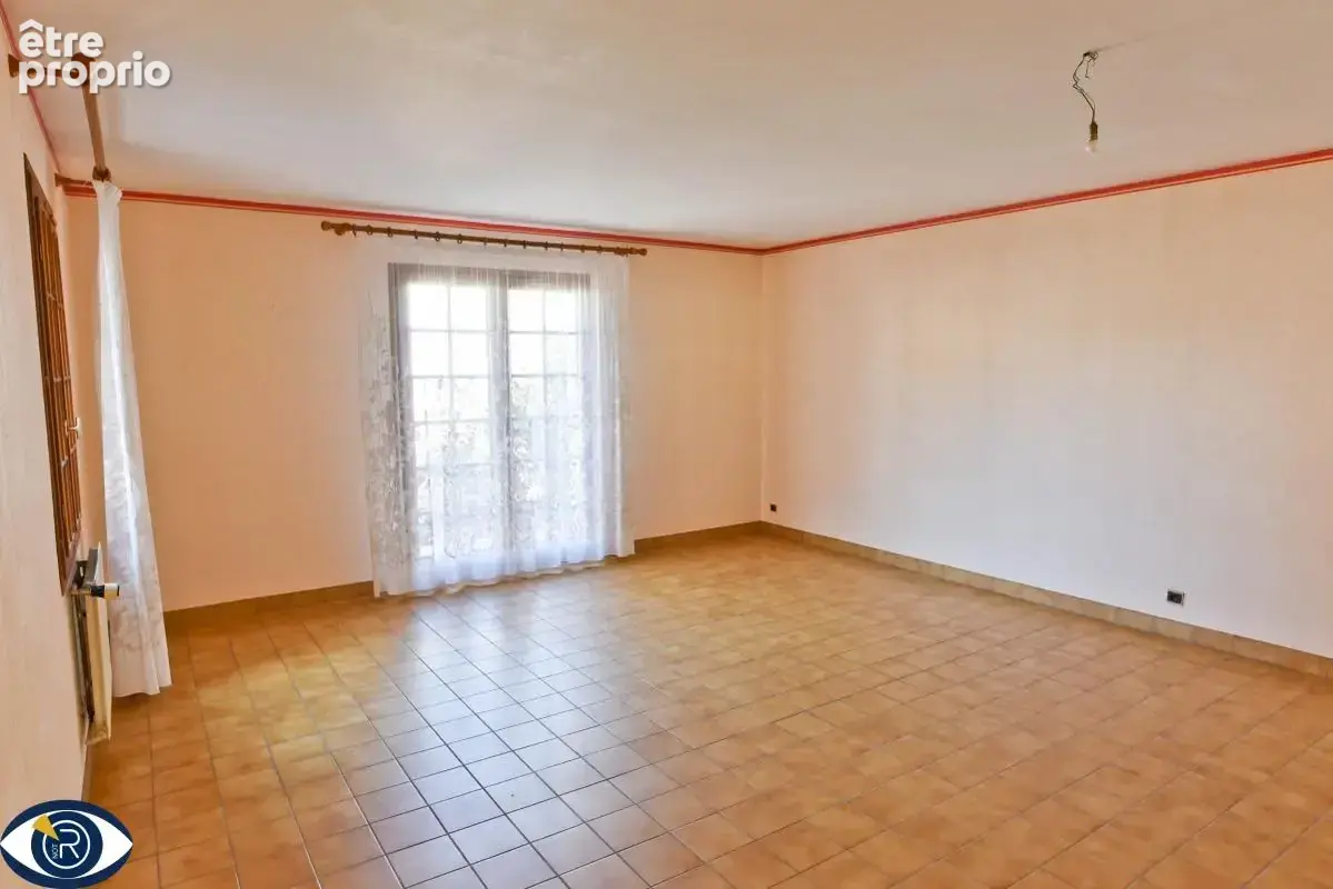 Maison 88 m² à Laval  - photo 2