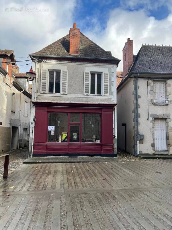 Maison à CHAMBON-SUR-VOUEIZE