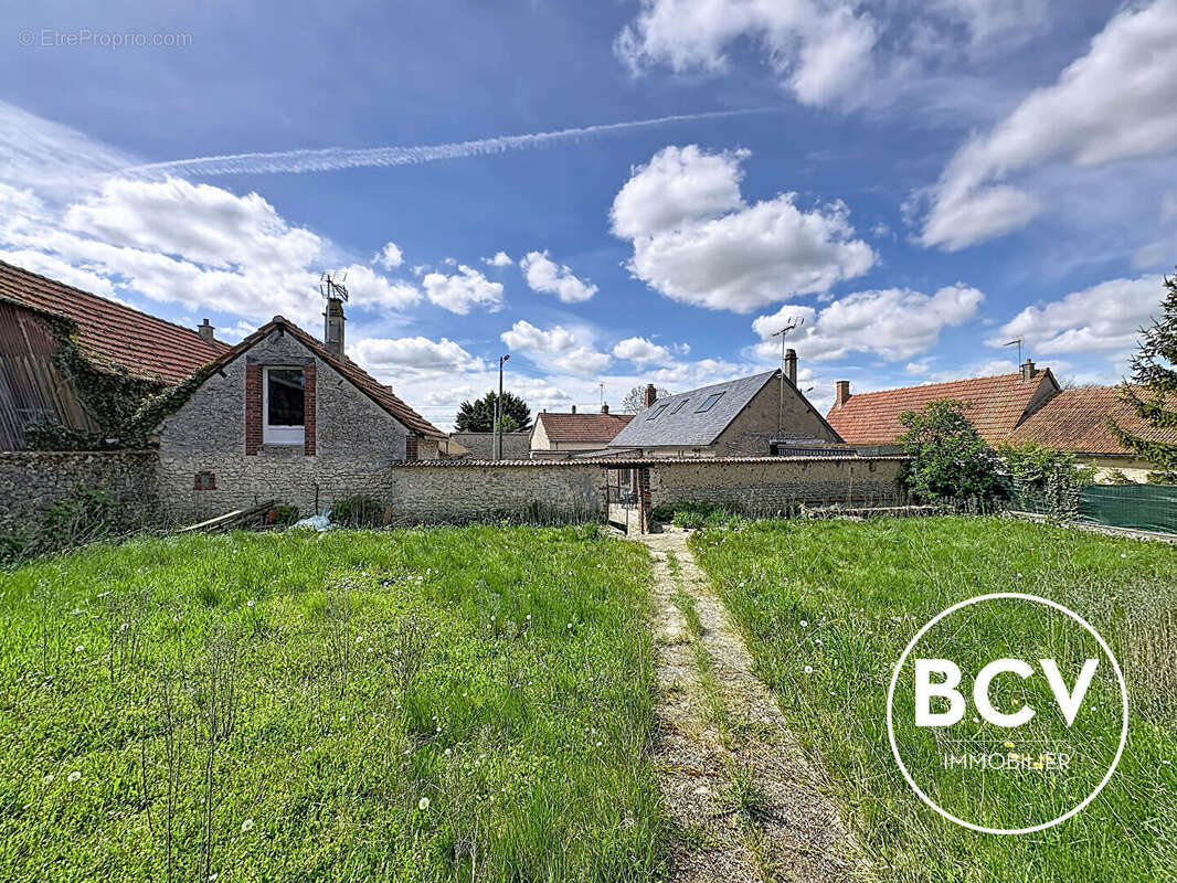 Maison De Village + gite + grange - photo 6