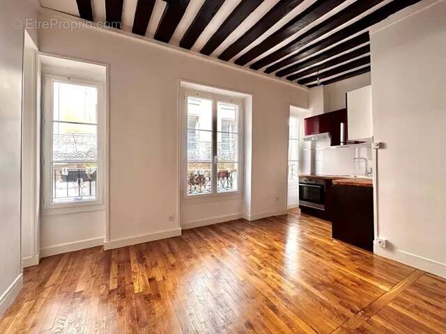 Appartement à PARIS-2E
