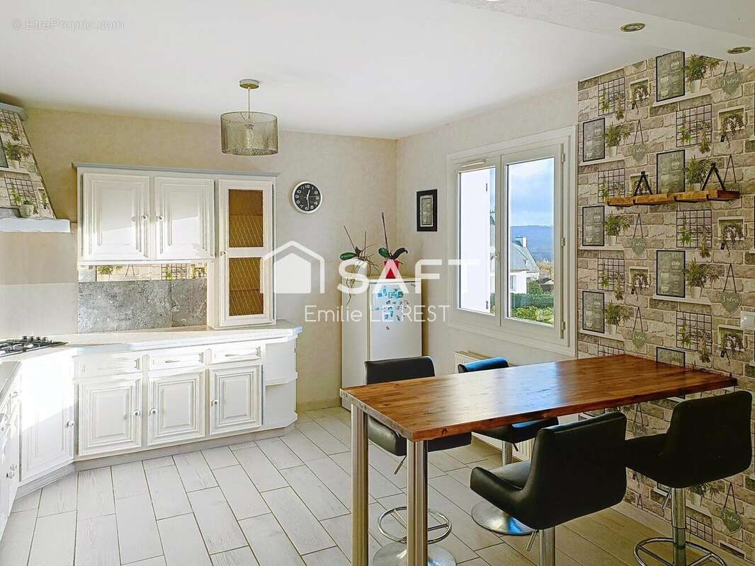 Photo 4 - Maison à CHATEAUNEUF-DU-FAOU