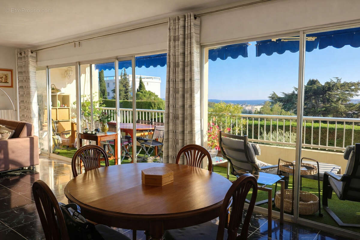 RARE Vue sur la Mer à Toulon Viager ou nue propriété occupé par une H 86 ans - photo 2