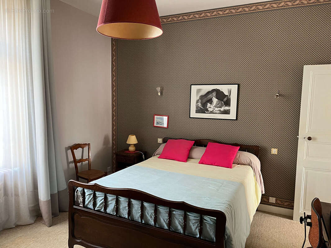 Maison à SAINT-ETIENNE-DU-BOIS