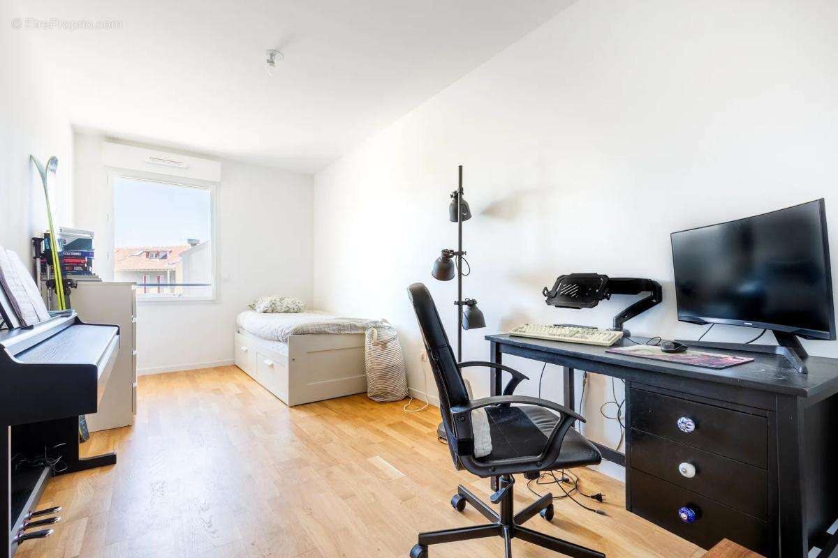 Appartement à COLOMBES