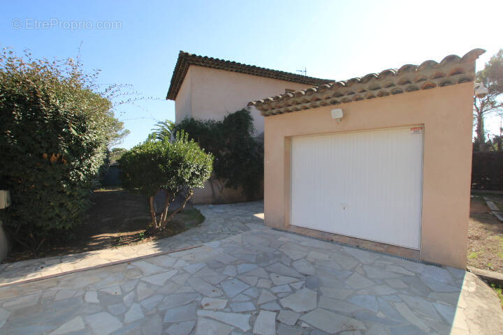 Maison à SAINT-RAPHAEL