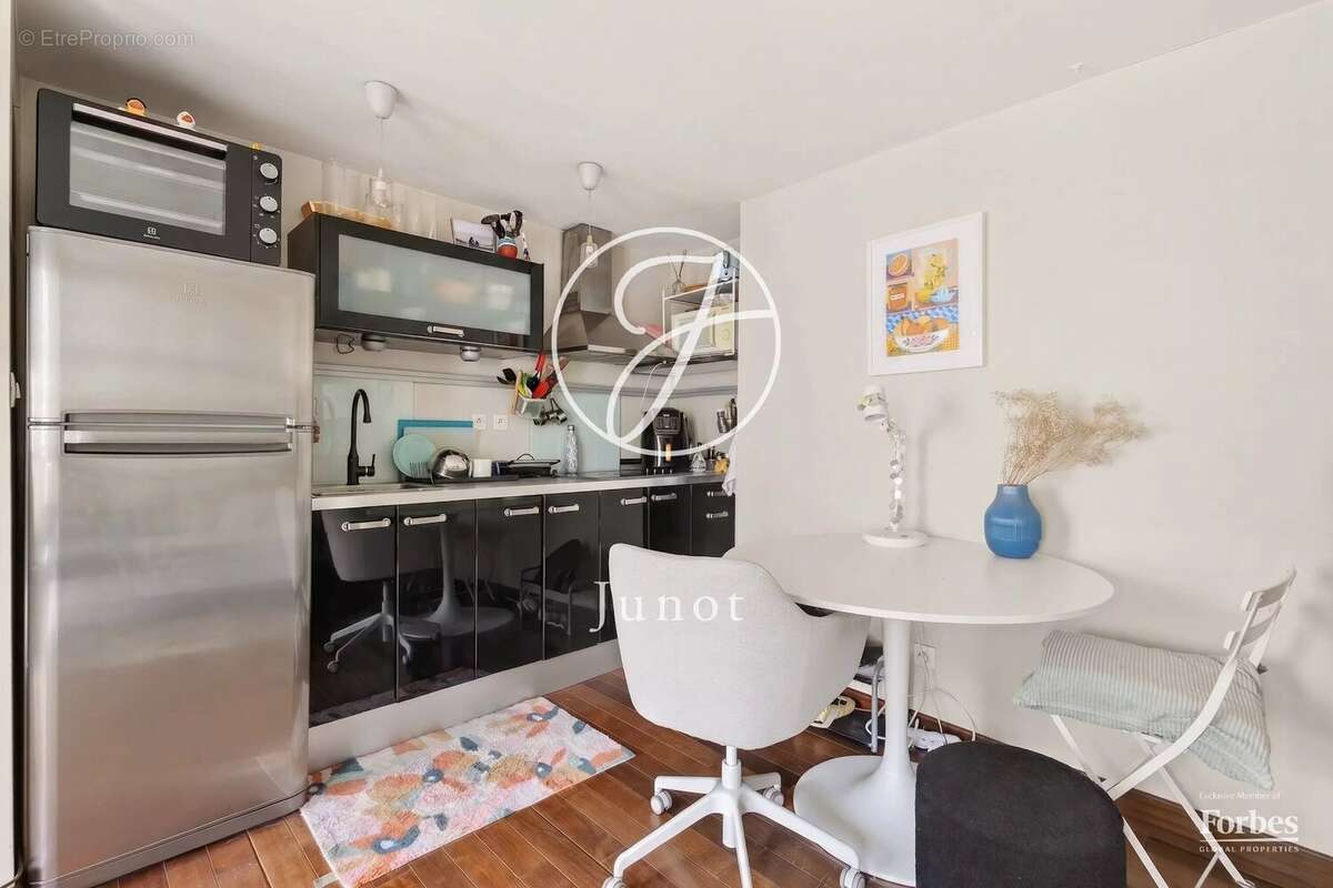 Paris 1er - SAINT-HONORÉ - Appartement à vendre - 2 pièces - 39,46m² Carrez - 1 chambre - photo 5