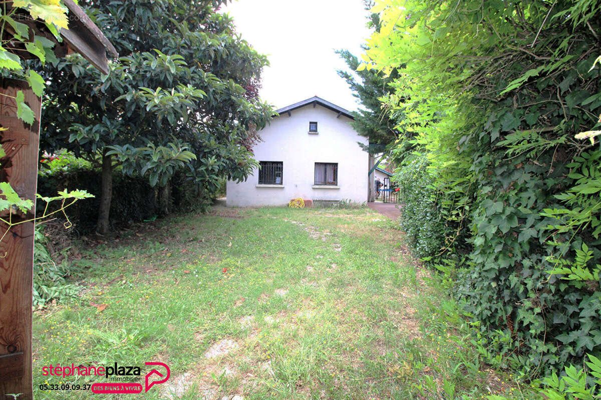 Maison à VILLENAVE-D'ORNON