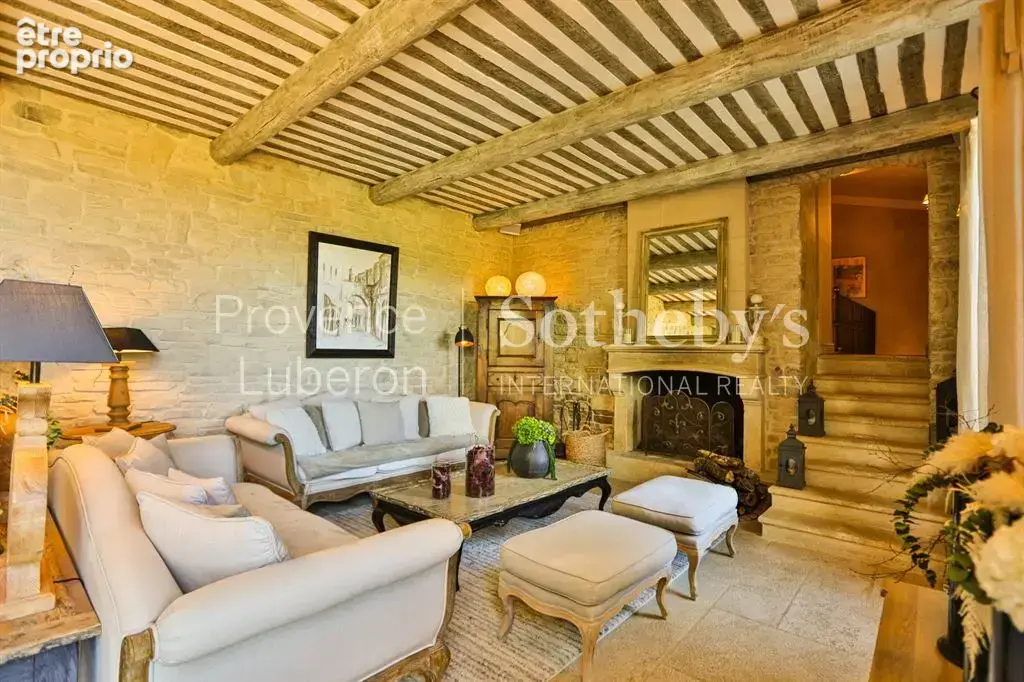 Bastide de Prestige avec piscine et terrain de 104 hectares en Provence - photo 8