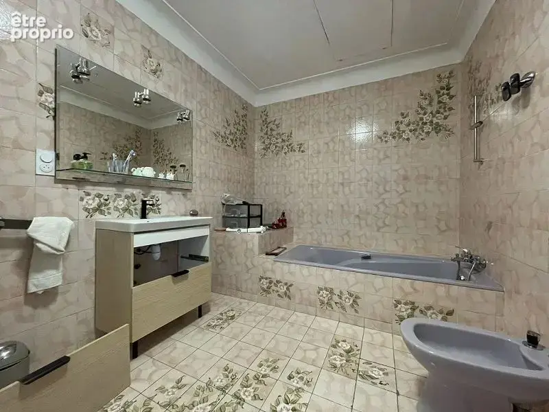Maison 131 m² à Latour-Bas-Elne  - photo 8