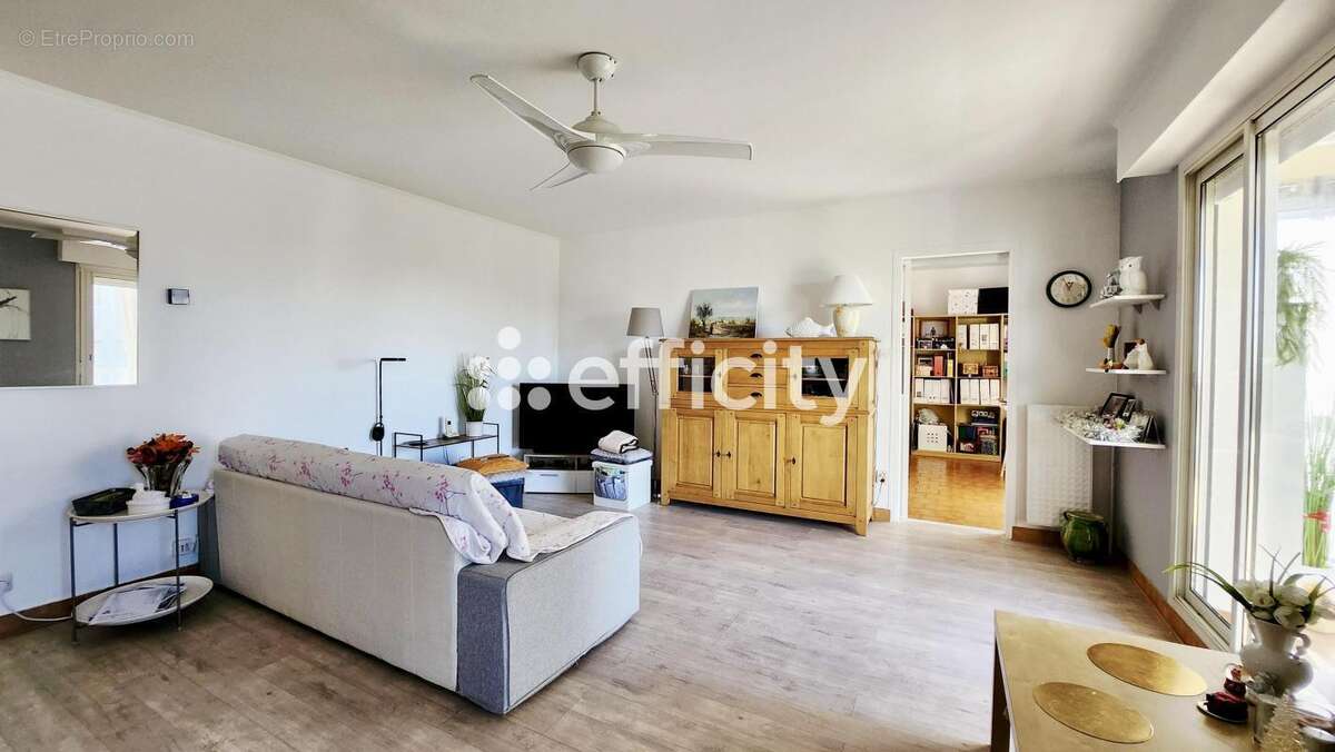 Appartement à MARSEILLE-11E