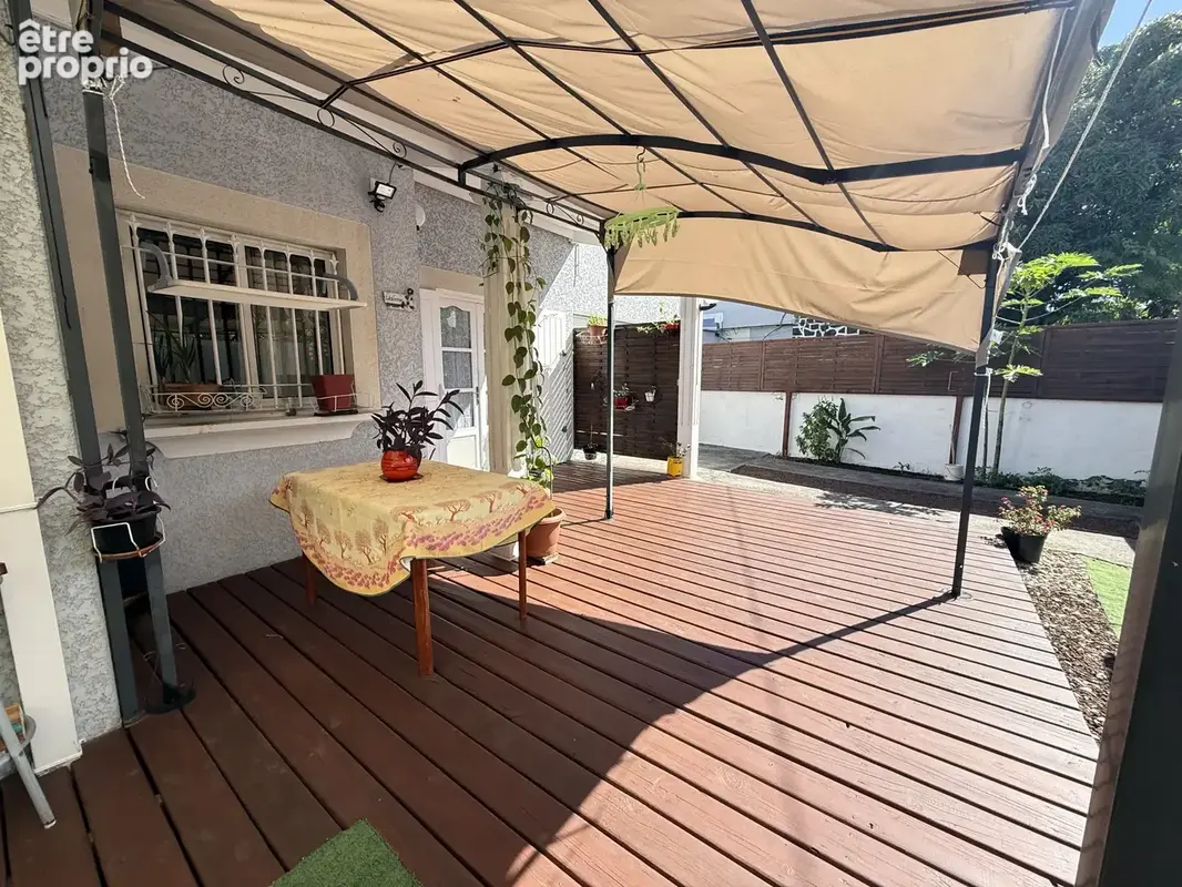 À VENDRE   Belle maison familiale idéalement située au Port - photo 15