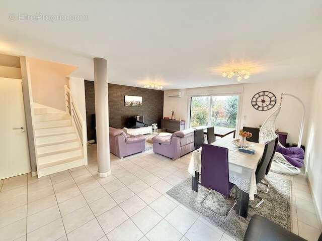 Maison à DIVONNE-LES-BAINS