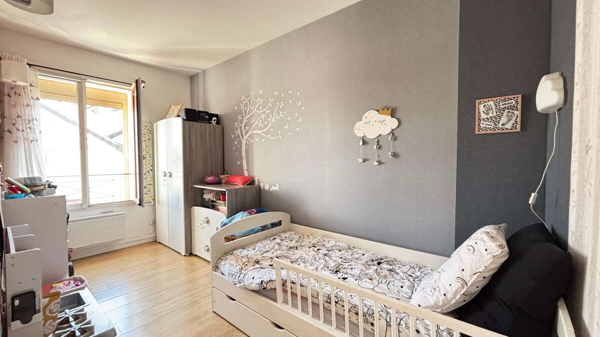 Appartement à ASNIERES-SUR-OISE