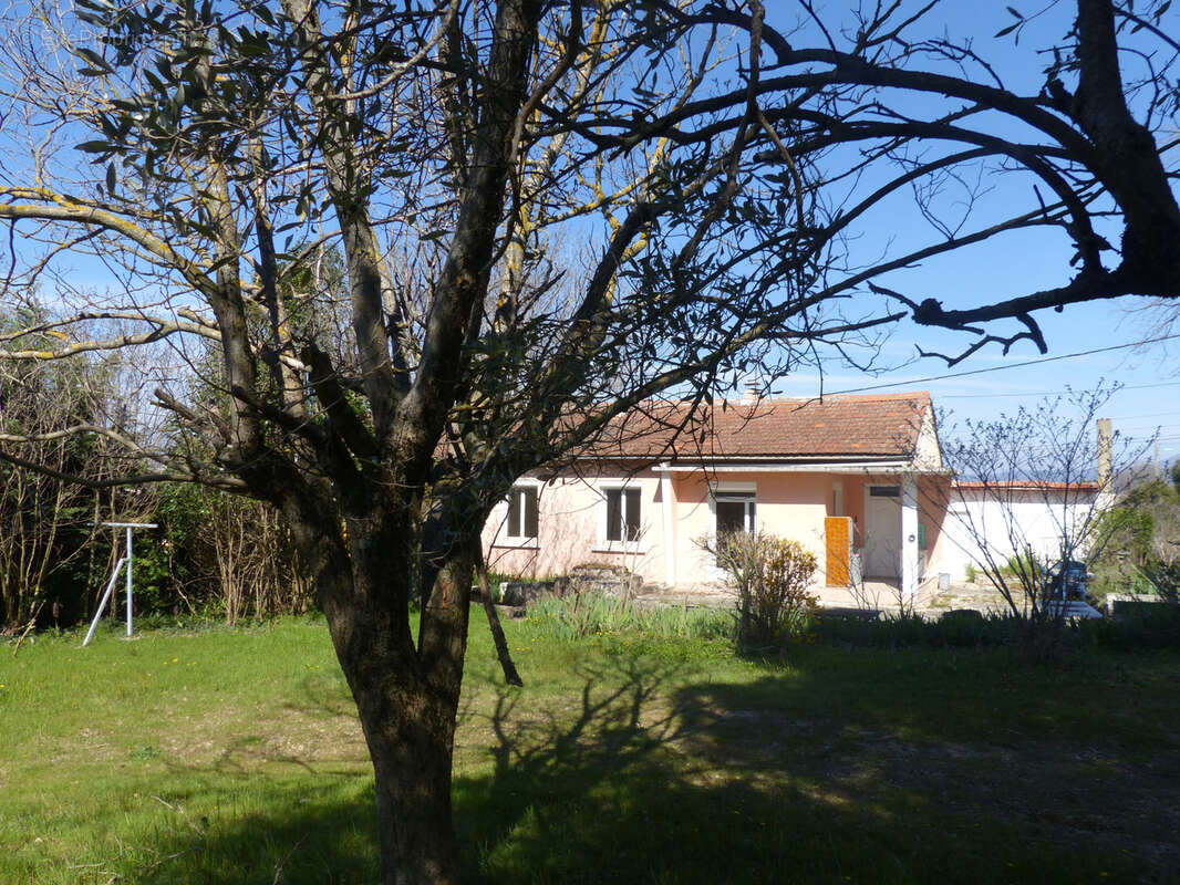 Maison à VALREAS