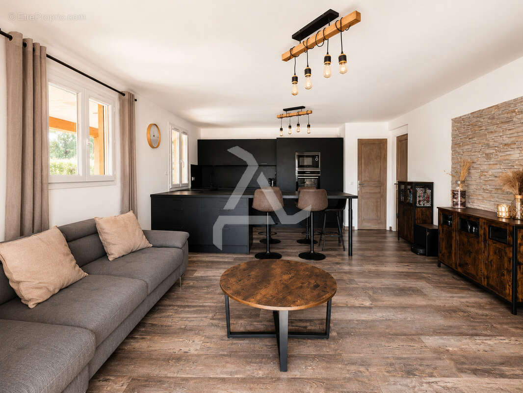 Appartement t4 de 82 m2 dans petite copropriété de charme à 20min de porto-vecchio - photo 3