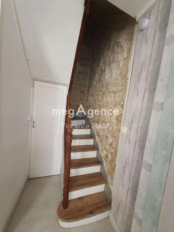 Maison à SAINT-JEAN-D'ANGELY