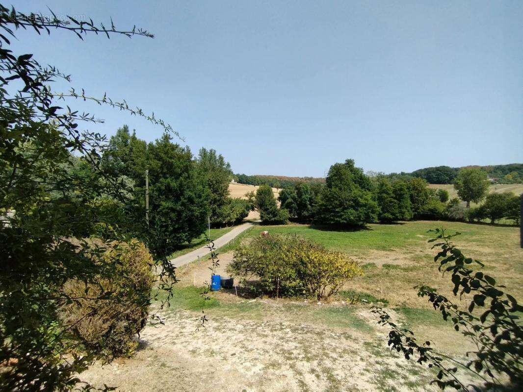 Maison à CASTELNAU-MONTRATIER