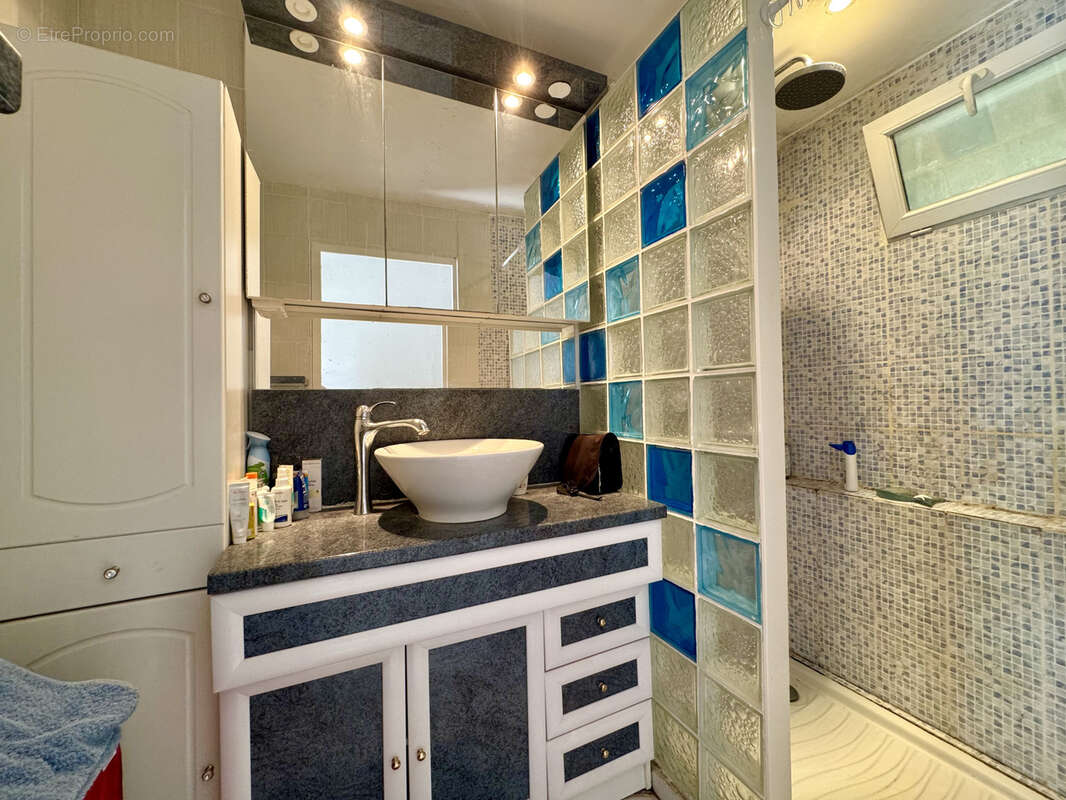 Maison à CAMBLANES-ET-MEYNAC