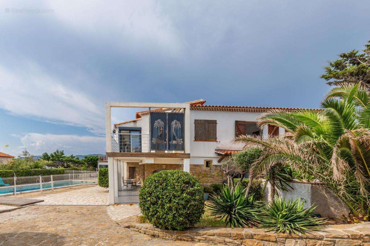 Maison à SIX-FOURS-LES-PLAGES
