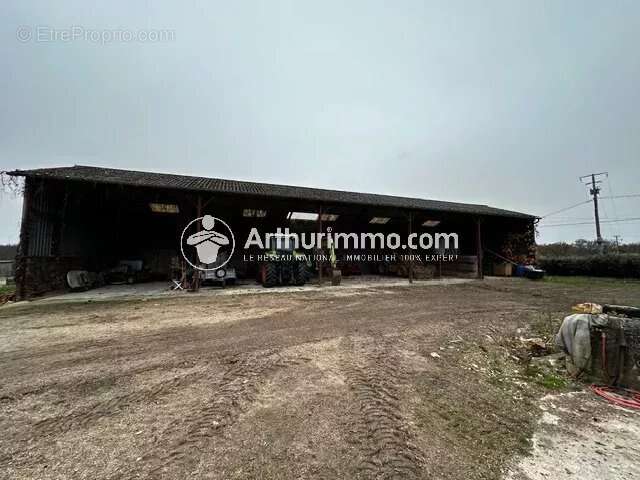 Maison à DAMMARIE-EN-PUISAYE