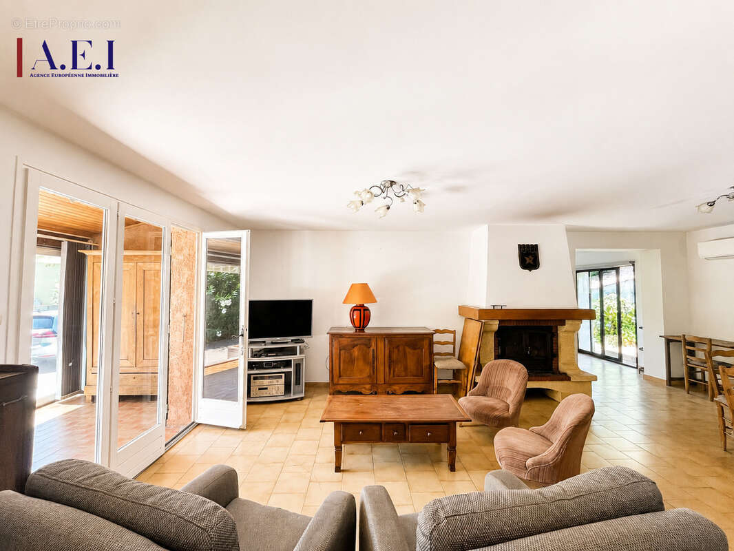Six-Fours-Les-Plages - Villa individuelle avec jardin & garage - photo 7