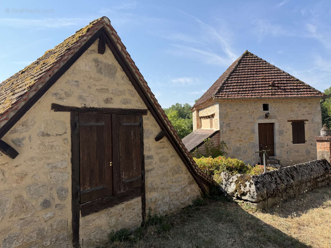 Ensemble en pierre - photo 2