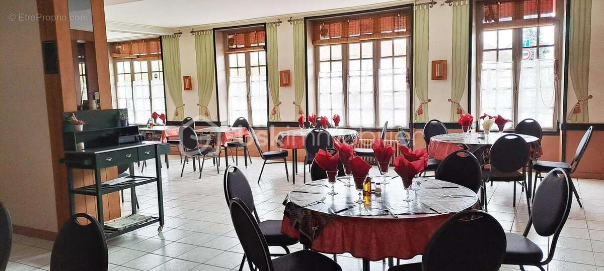Local d'activité de 650 m2 à Le Lude - photo 5