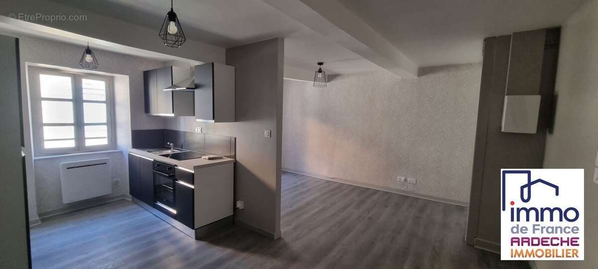 Appartement à PRIVAS
