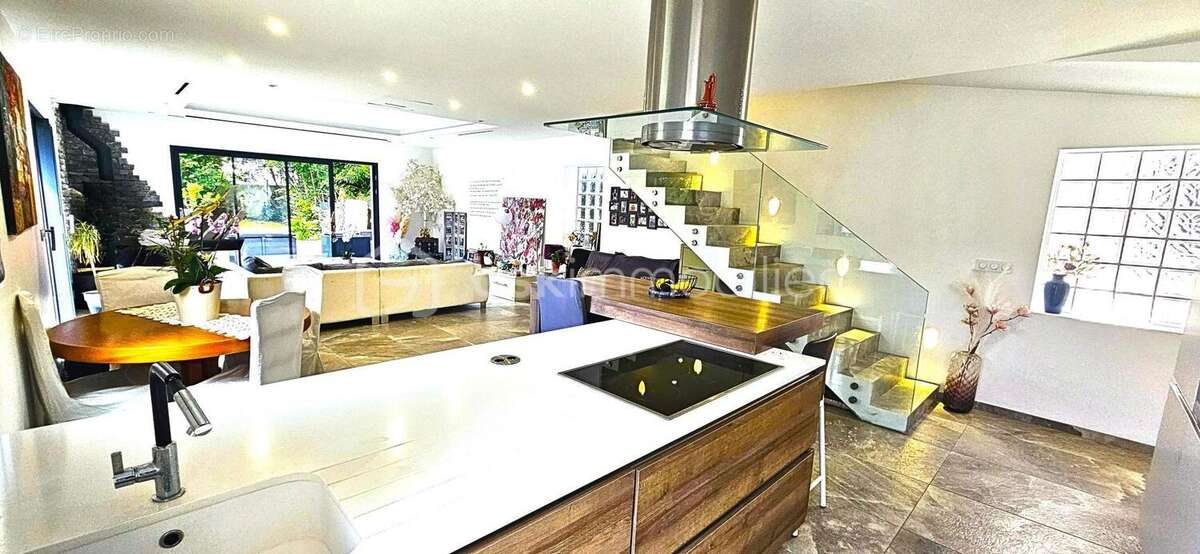 Maison à PONTAULT-COMBAULT