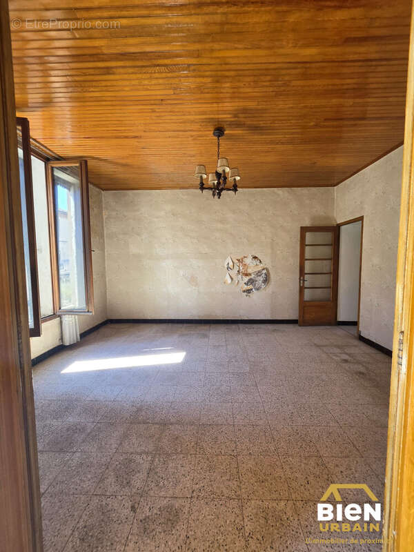 Maison 6 pièces 250 m² à vendre à Milhaud (30540) - photo 4