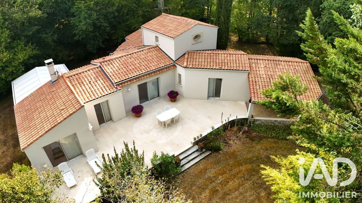 Photo 1 - Maison à PISANY