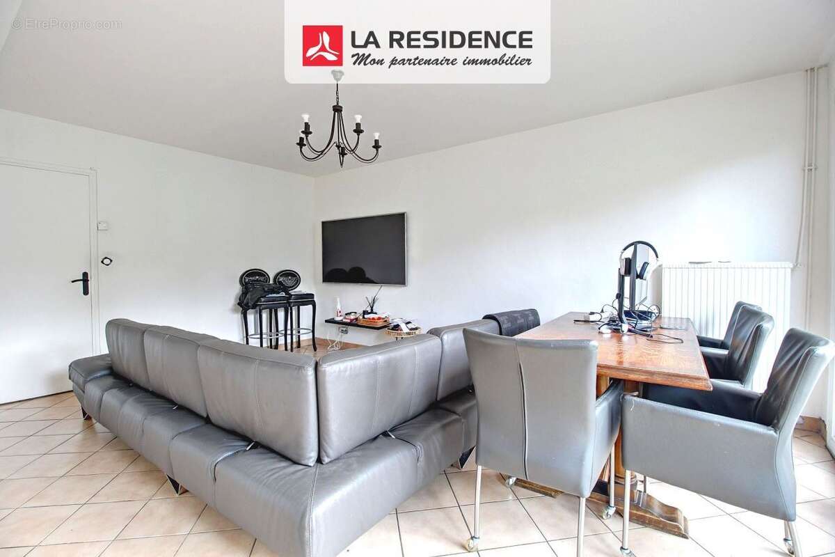 Maison à SAINT-ETIENNE-DU-ROUVRAY