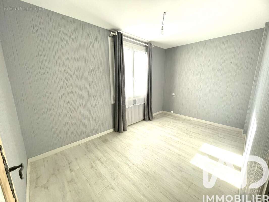 Maison 98 m² à Satillieu  - photo 9